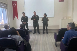 Düzce Üniversitesi Ormancılık Meslek Yüksek Okulu na OMM Çetin Dülger Baver Işıktaş Fatma Varol Katılım sağladık OMM adayları ile sohpet çerçevesinde bilgi paylaşımı gerçekleştirdik