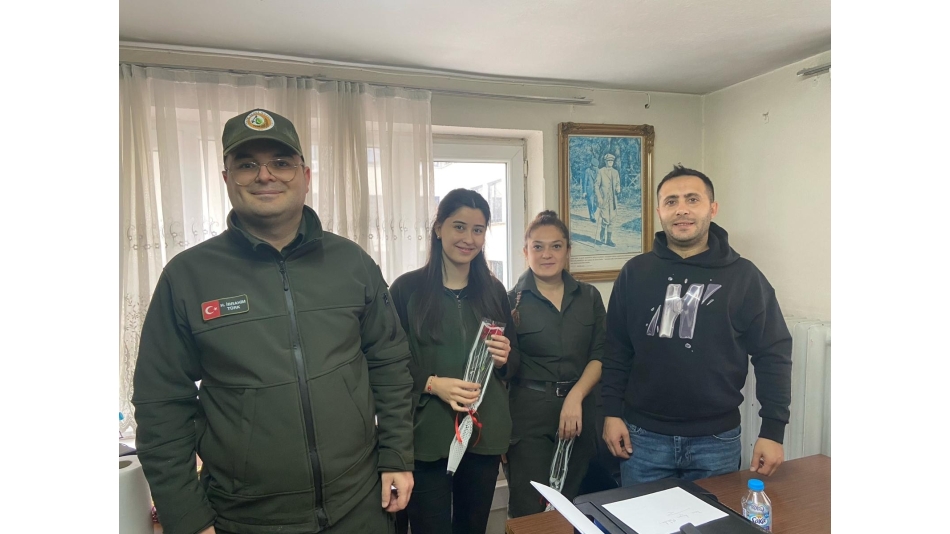 Dernek Temsilcilerimiz Çanakkale Orman İşletme Müdürlüğünde bayan meslektaşlarımızın kadınlar gününü kutladı