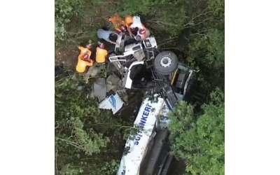 Yangına su taşıyan tanker devrildi: 3 kişi hayatını kaybetti